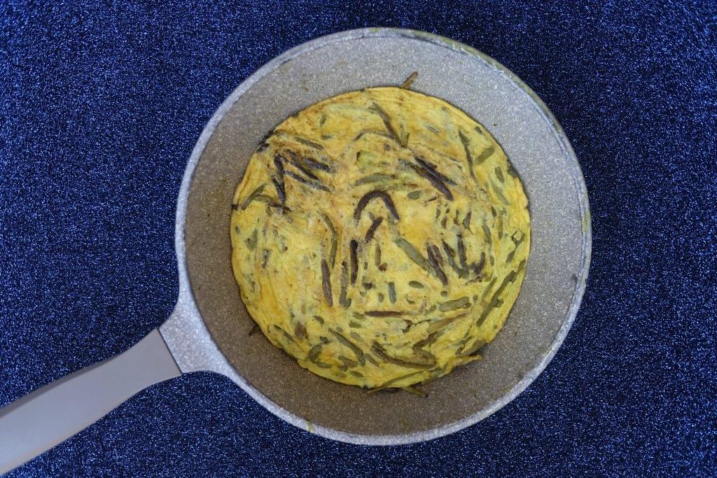 Omelet with Asparagus and Spring Onions Ketogenic Diet Resource