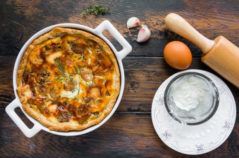 Garlic and Thyme Baked Egg